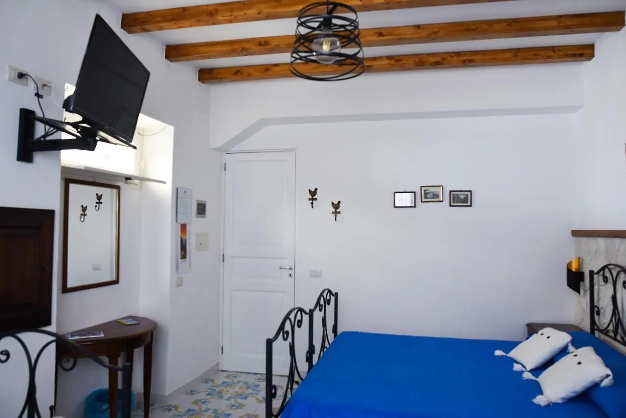 B&B Antico Palmento Lípara Alojamento de Acomodação e Pequeno-almoço